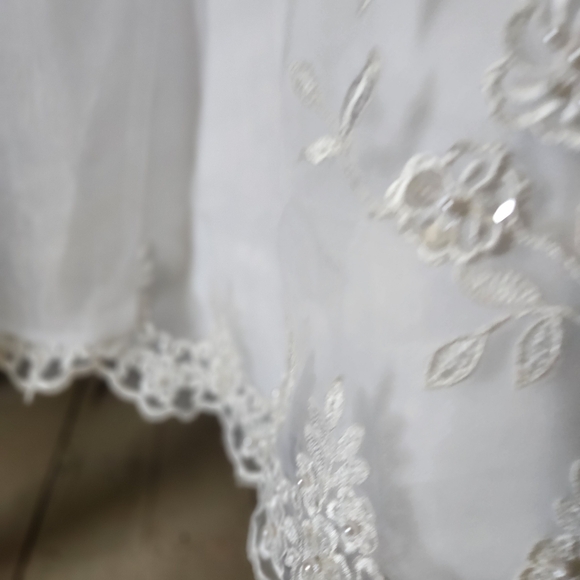 Mary’s Bridal Strapless Embroidered Wedding Gown  Size 12, Ivory Lace & Tulle - Picture 5 of 16
